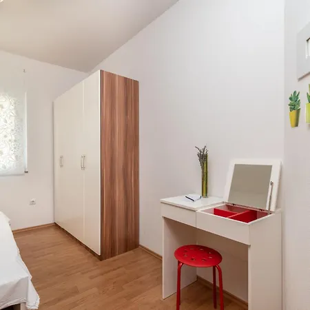 아파트 Superior-apartment Mit Einem Schlafzimmer In Strandnaehe By Interhome 트로기르