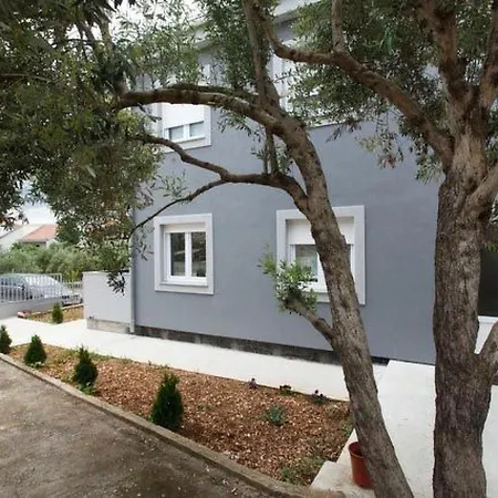 Superior-apartment Mit Einem Schlafzimmer In Strandnaehe By Interhome * 트로기르