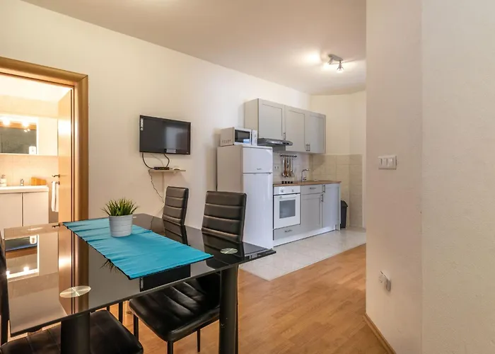 Apartman Superior-apartment Mit Einem Schlafzimmer In Strandnaehe By Interhome Trogir