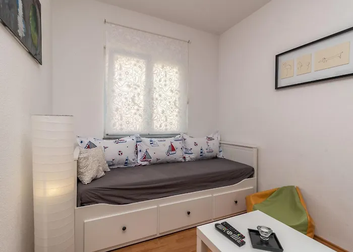 Superior-apartment Mit Einem Schlafzimmer In Strandnaehe By Interhome Apartman *