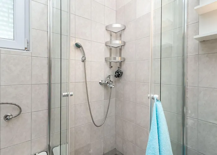 Superior-apartment Mit Einem Schlafzimmer In Strandnaehe By Interhome Apartman Trogir