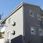 Superior-apartment Mit Einem Schlafzimmer In Strandnaehe By Interhome Appartamento Traù