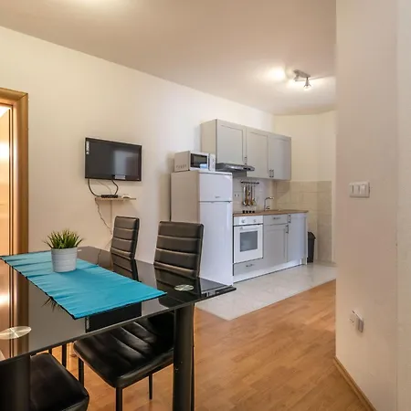 公寓 Superior-apartment Mit Einem Schlafzimmer In Strandnaehe By Interhome 特罗吉尔