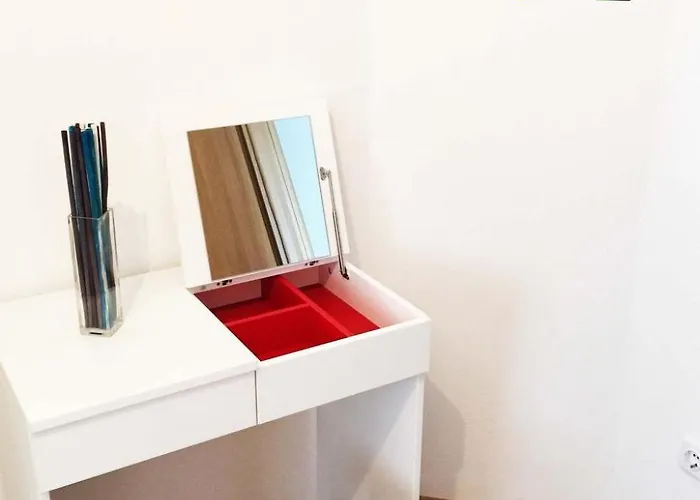 Superior-apartment Mit Einem Schlafzimmer In Strandnaehe By Interhome